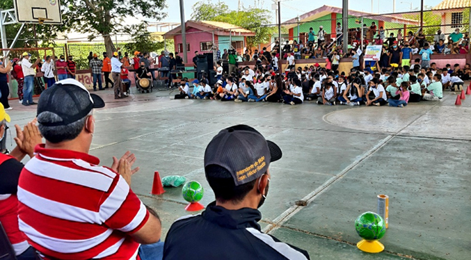 Gobernación inaugura Festival Deportivo Recreacional y Comunal en Cacique Mara