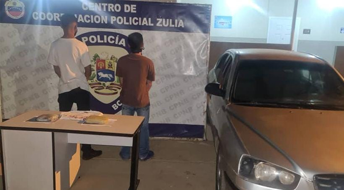 Capturan a dos jóvenes por traficar un kilo de marihuana