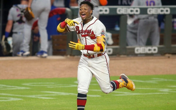 Con jonrón de Ronald Acuña Jr. ganan los Bravos de Atlanta (Video)