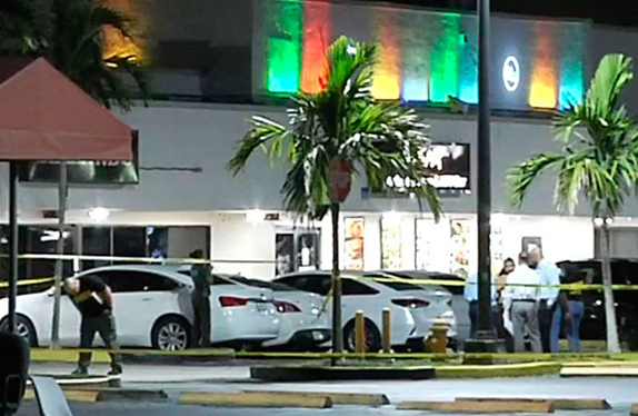 Dos personas muertas y veinte heridas tras tiroteo a la salida de un concierto en Miami