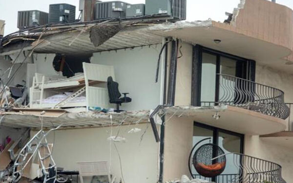 Elevan a cinco muertos por el derrumbe del edificio en Miami