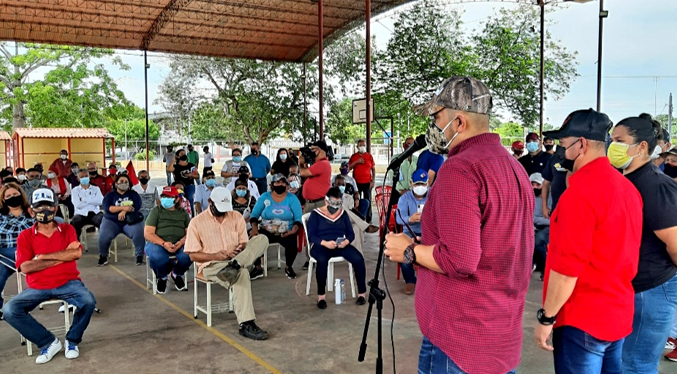 Omar Prieto participa en el proceso de postulación