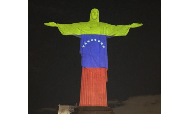 El Cristo Redentor de Brasil y patrimonios argentinos iluminados del tricolor venezolano